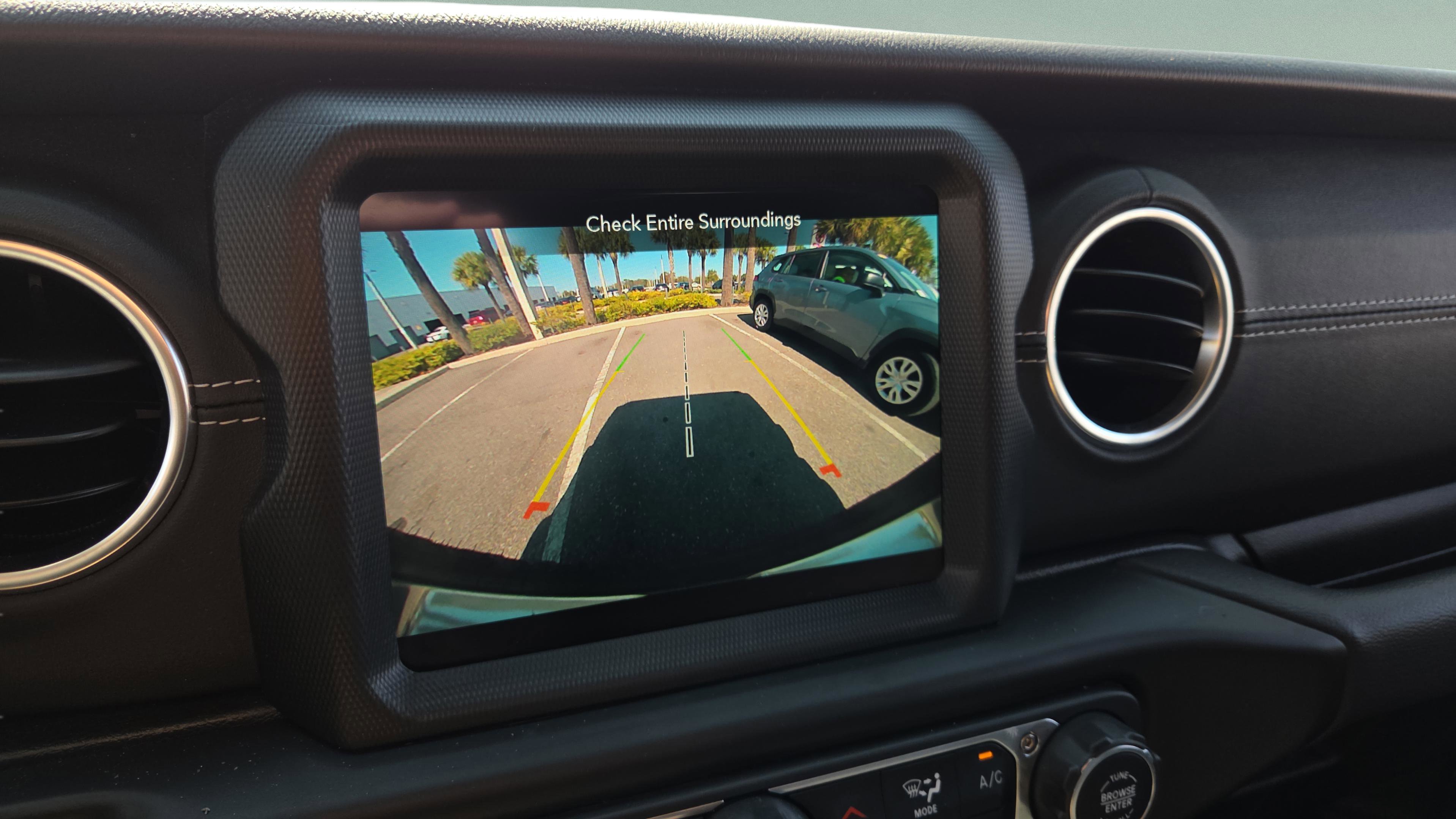 Used 2022 Jeep Wrangler Unlimited Sahara image 24