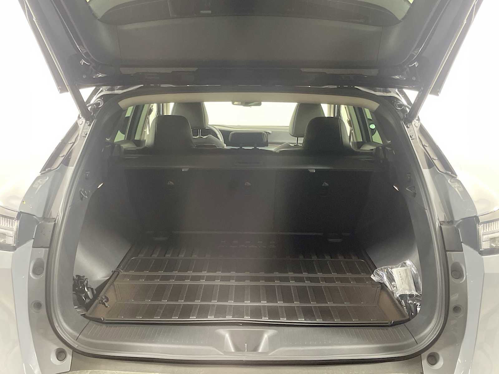Used 2025 Nissan Murano SL w/ Cargo Package image 25