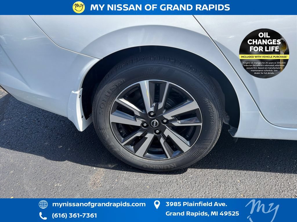 Used 2025 Nissan Versa SV w/ Trunk Package FWD image 34