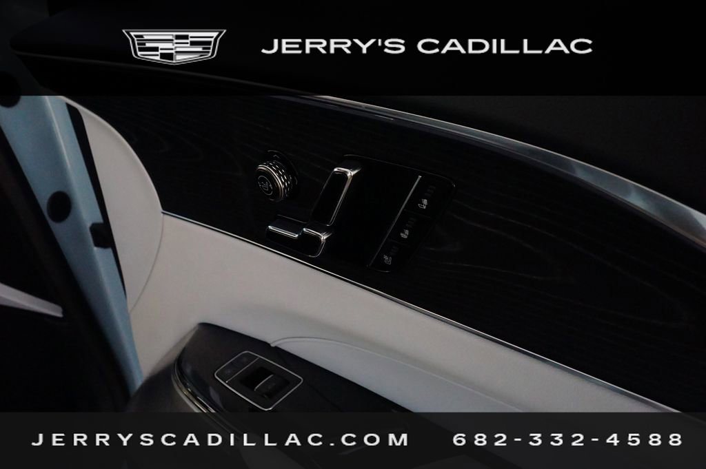 Used 2024 Cadillac Lyriq Sport image 27
