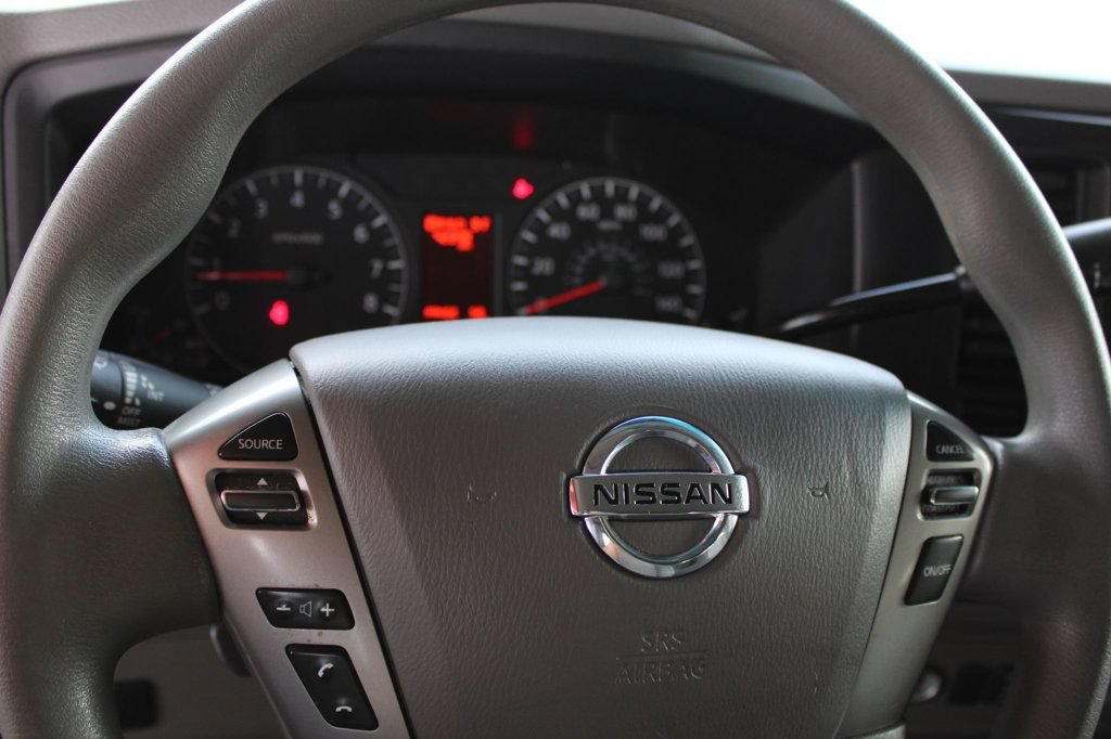 Used 2016 Nissan NV 3500 SV w/ SV Technology Package RWD image 18