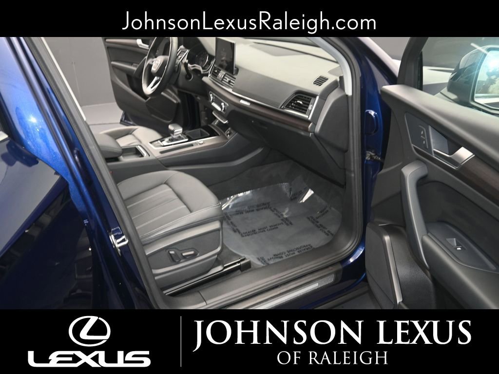 Used 2021 Audi Q5 2.0T Premium w/ Convenience Package image 14