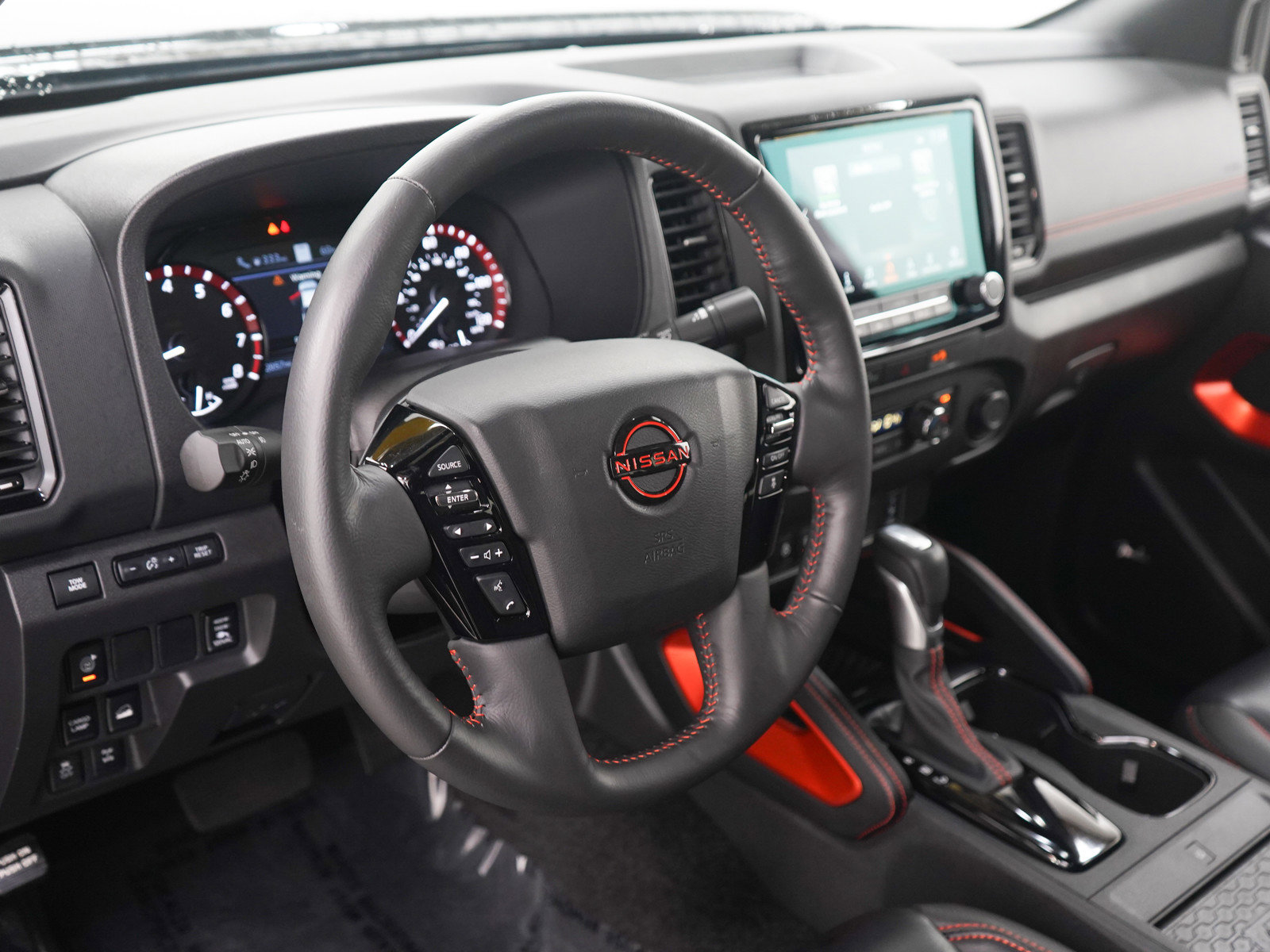 Used 2024 Nissan Frontier PRO-4X w/ Pro Premium Package AWD/4WD image 19