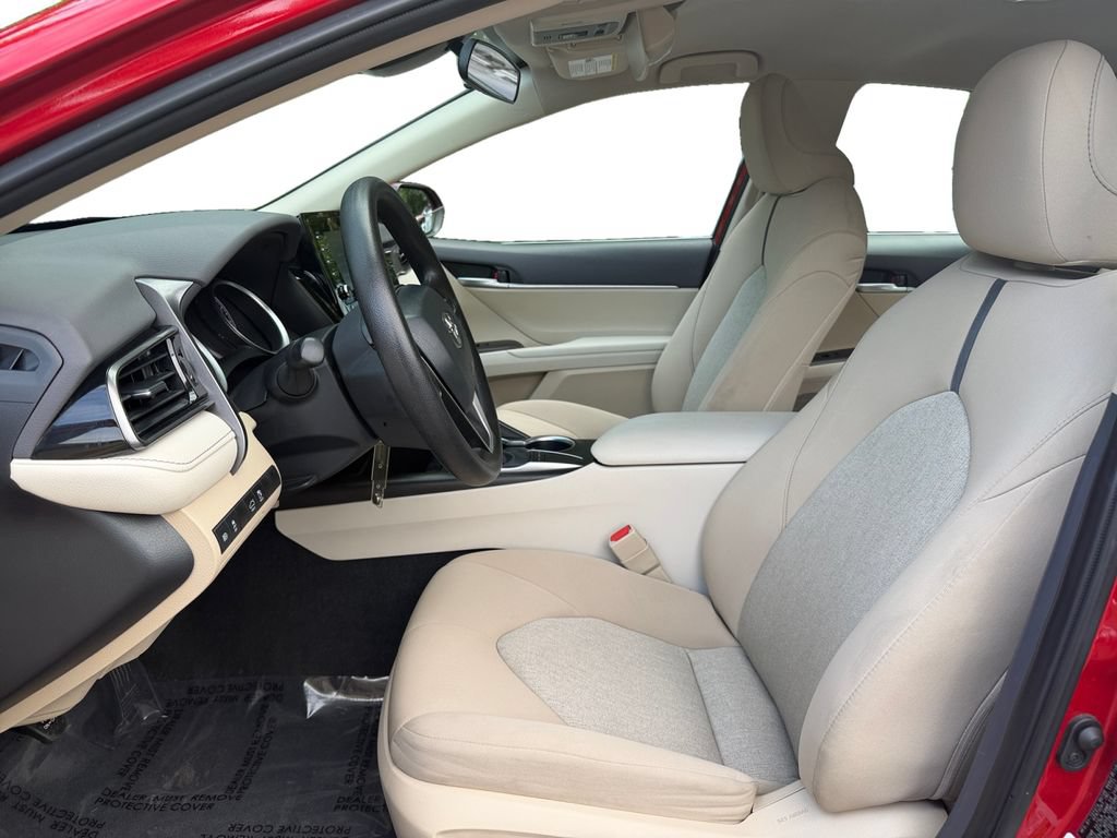 Used 2024 Toyota Camry LE FWD image 9