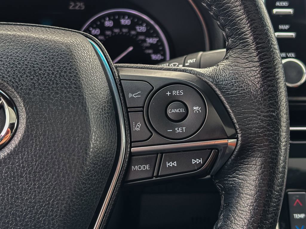 Used 2020 Toyota Avalon XLE image 30