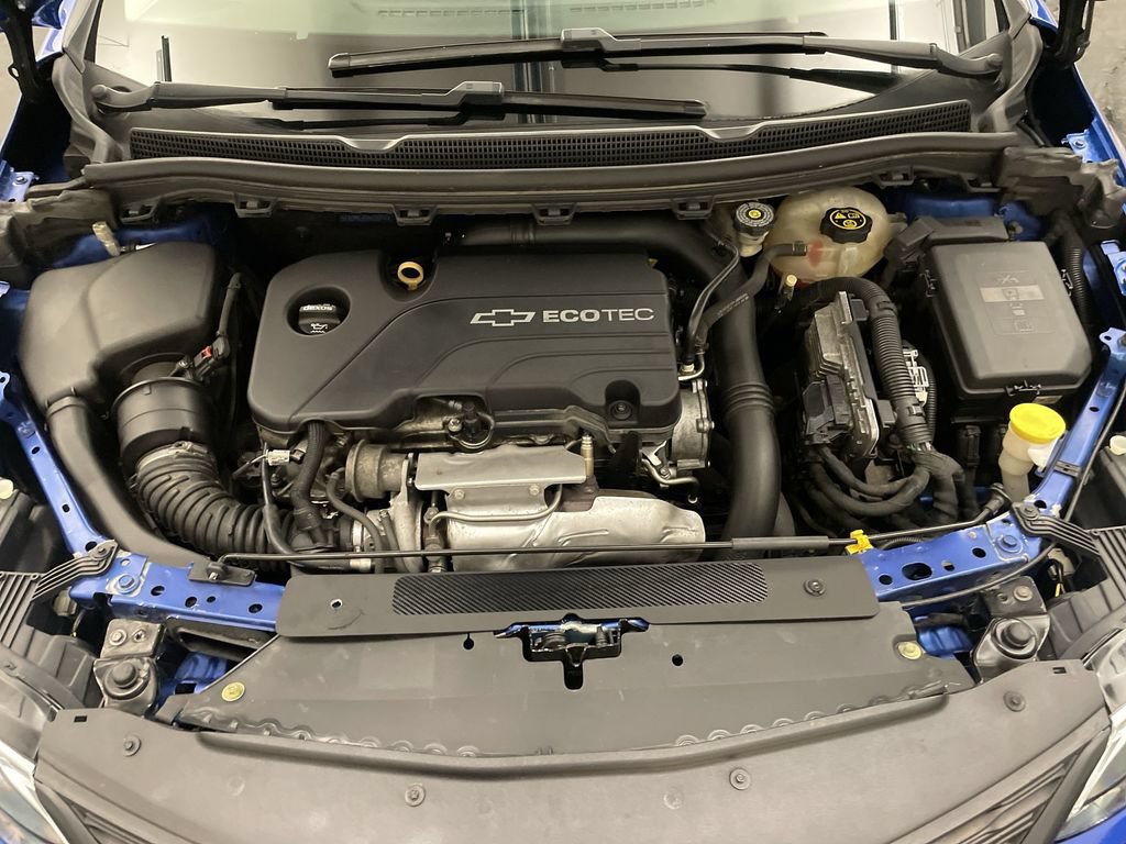 Used 2018 Chevrolet Cruze LT w/ Convenience Package FWD image 22