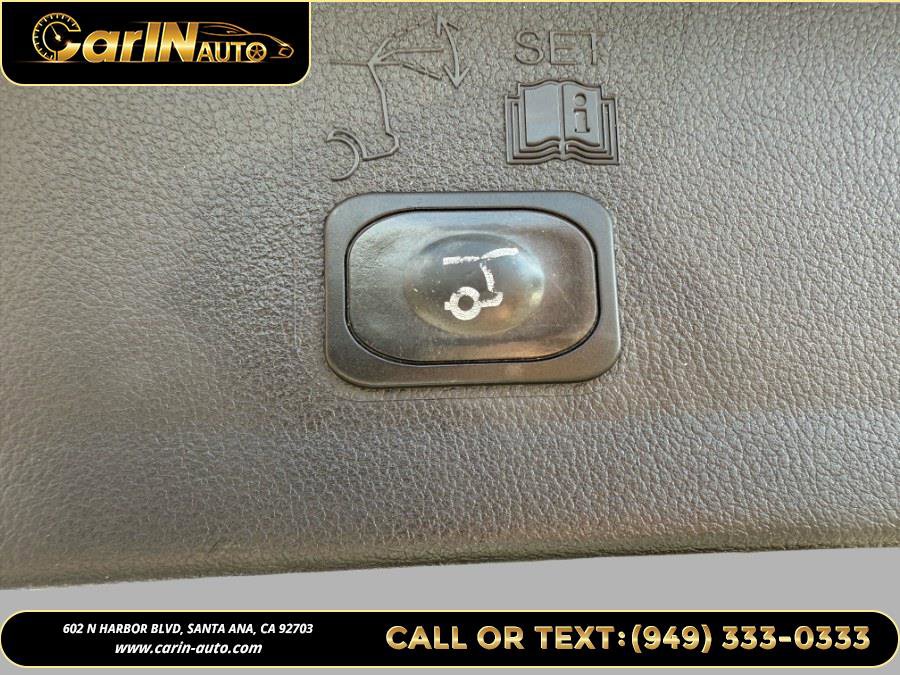 Used 2015 Ford Escape Titanium FWD image 30