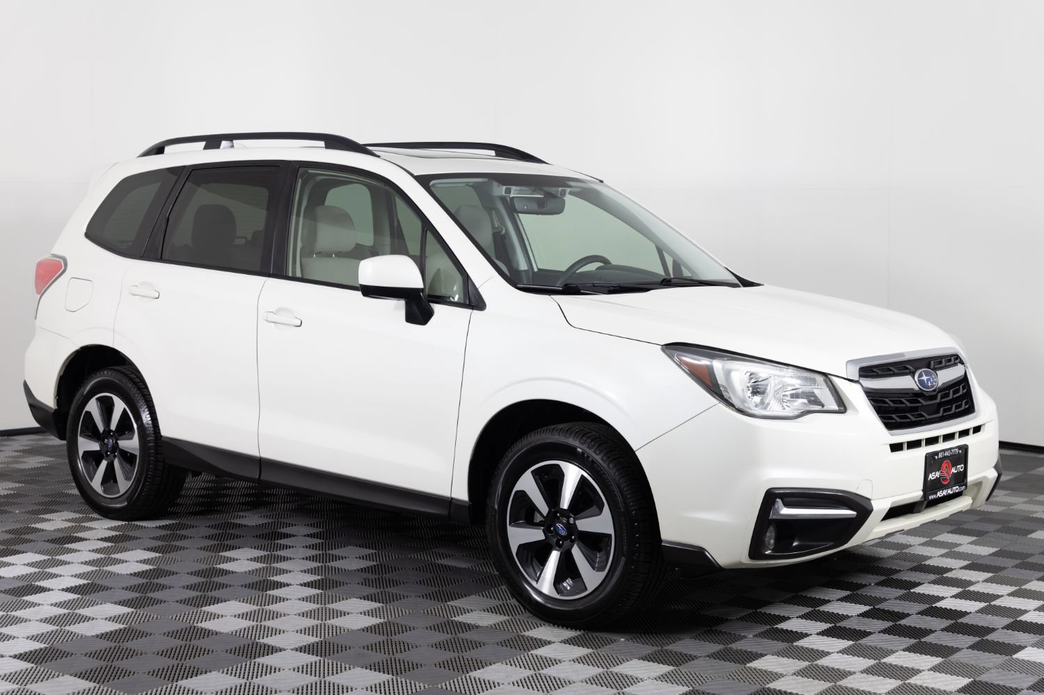 Used 2017 Subaru Forester 2.5i Premium AWD/4WD image 10