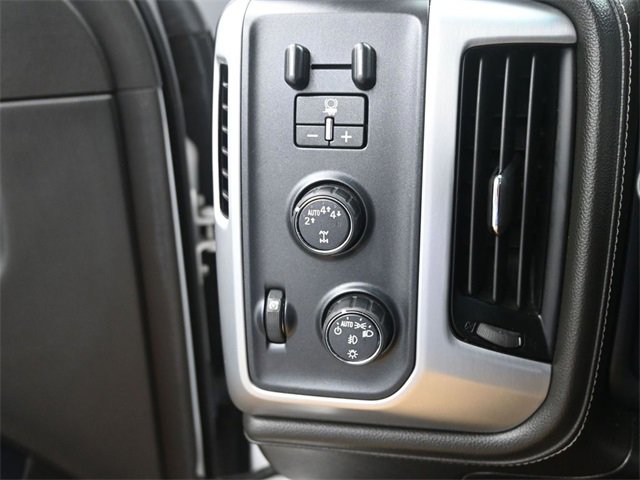 Used 2017 GMC Sierra 1500 SLE image 33