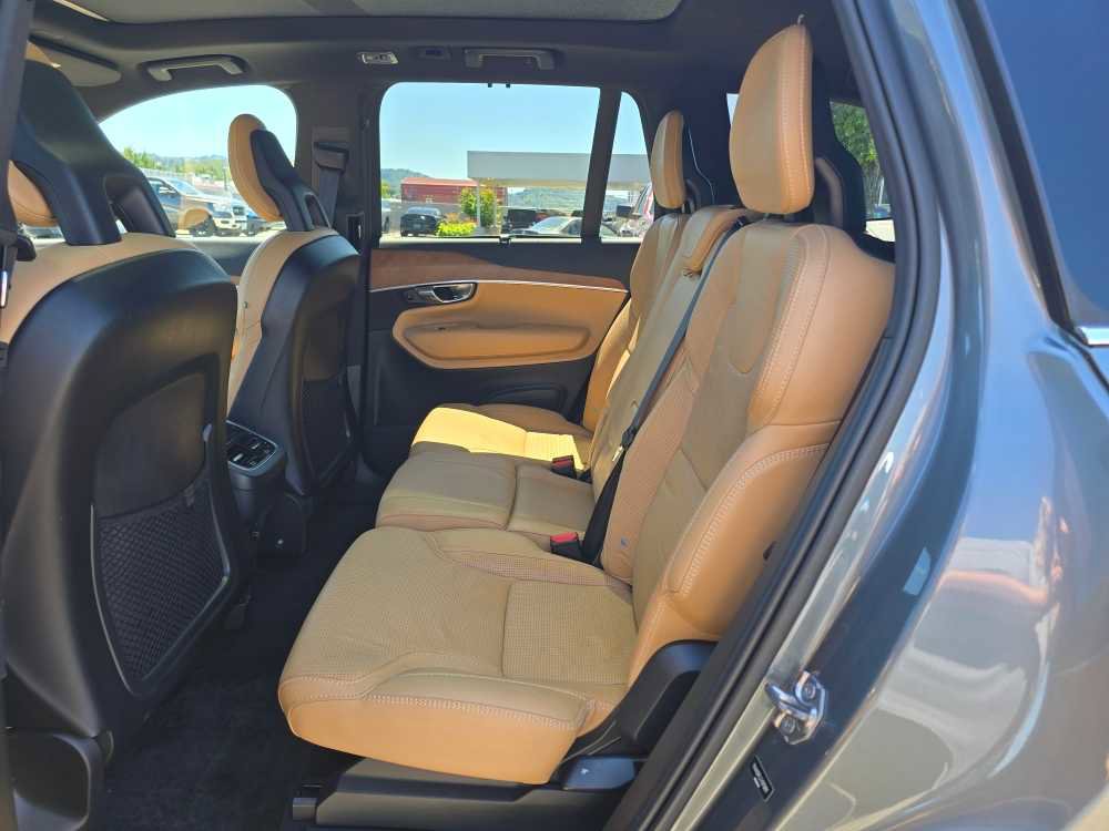 Used 2018 Volvo XC90 T6 Inscription w/ Convenience Package AWD/4WD image 16