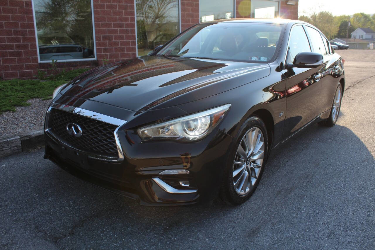 Used 2019 INFINITI Q50 Luxe w/ Essential Package (3.0T Luxe) AWD/4WD image 2