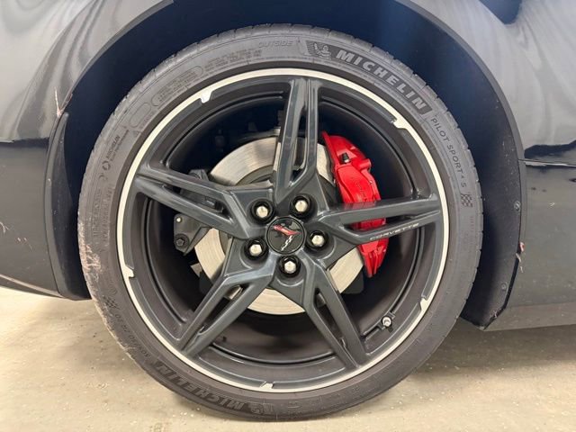 Used 2021 Chevrolet Corvette Stingray Premium Conv w/ Z51 Performance Package RWD image 22