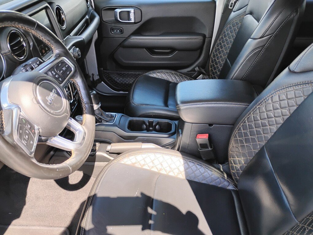 Used 2021 Jeep Wrangler Unlimited Sahara AWD/4WD image 9
