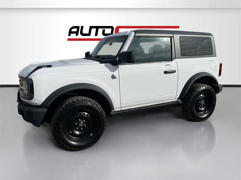 Used 2022 Ford Bronco Black Diamond image 3