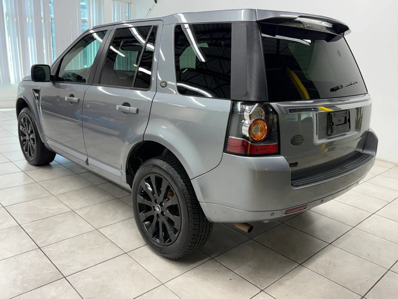 Used 2015 Land Rover LR2 HSE AWD/4WD image 7