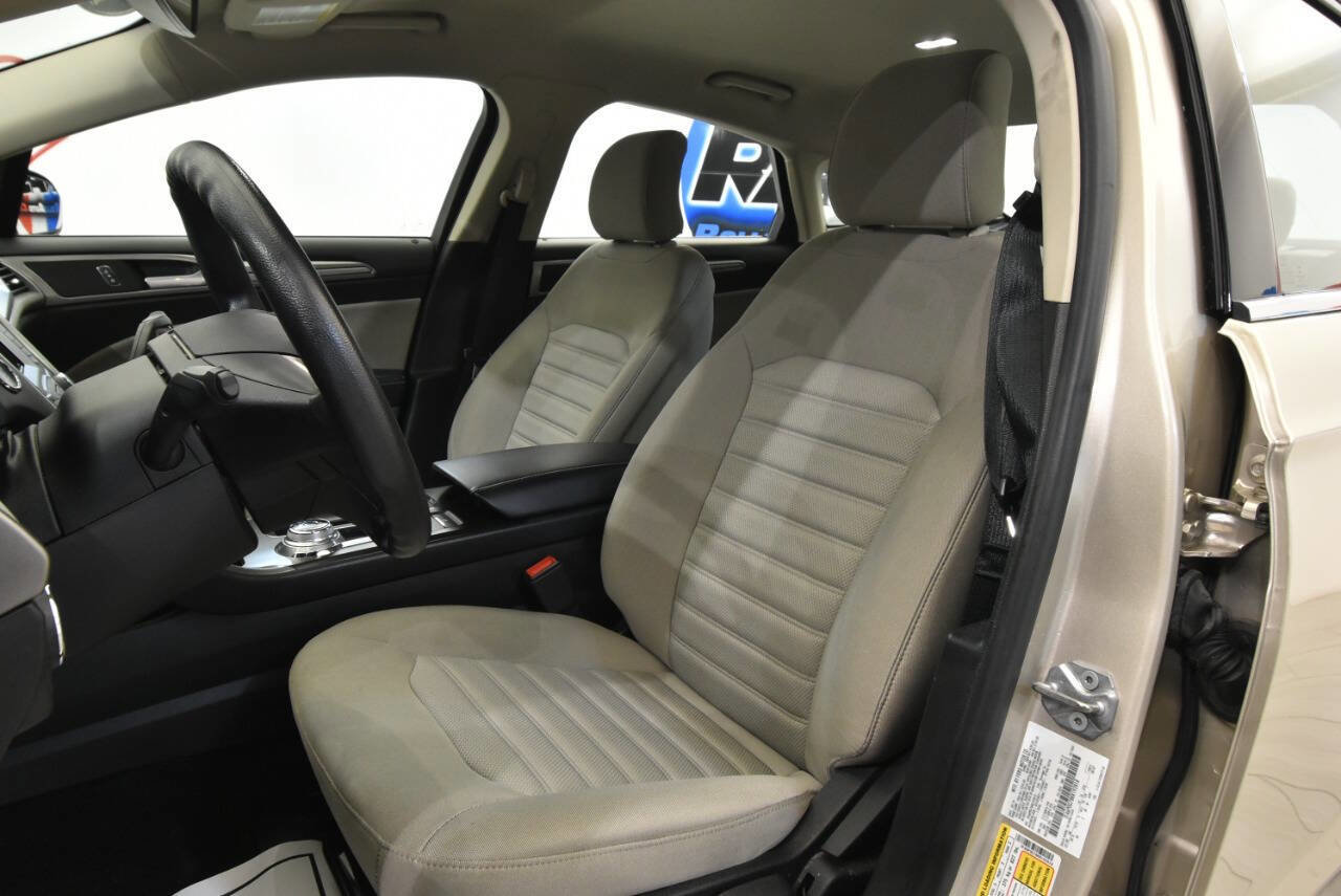 Used 2019 Ford Fusion S image 11