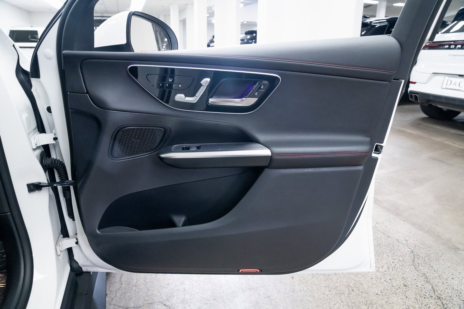 Used 2024 Mercedes-Benz GLC 43 AMG 4MATIC image 23