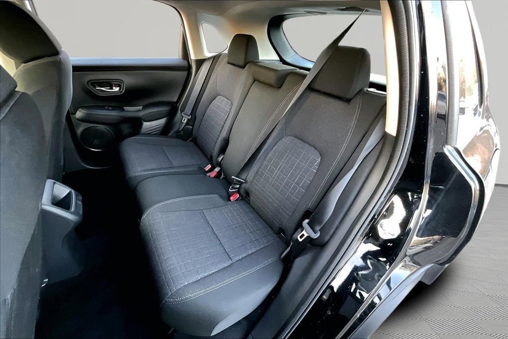 Used 2025 Honda HR-V LX image 17