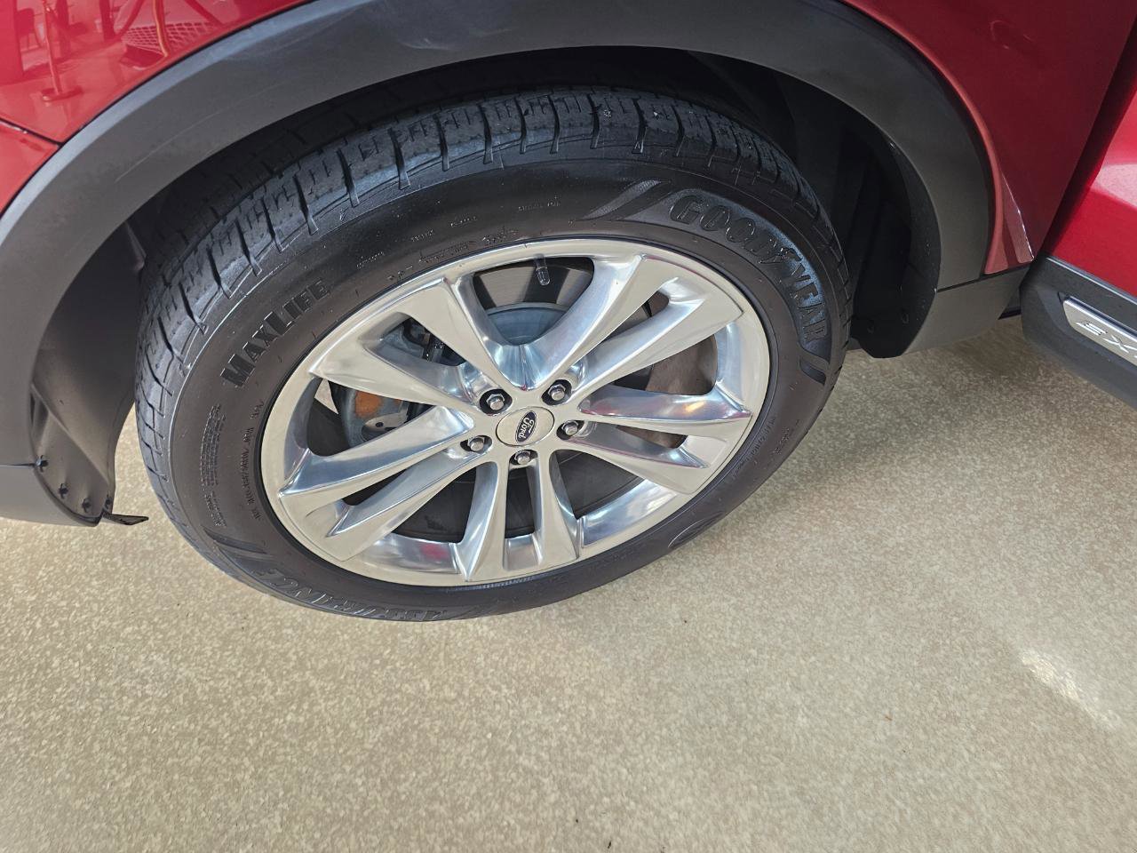 Used 2018 Ford Explorer XLT w/ Equipment Group 202A image 51