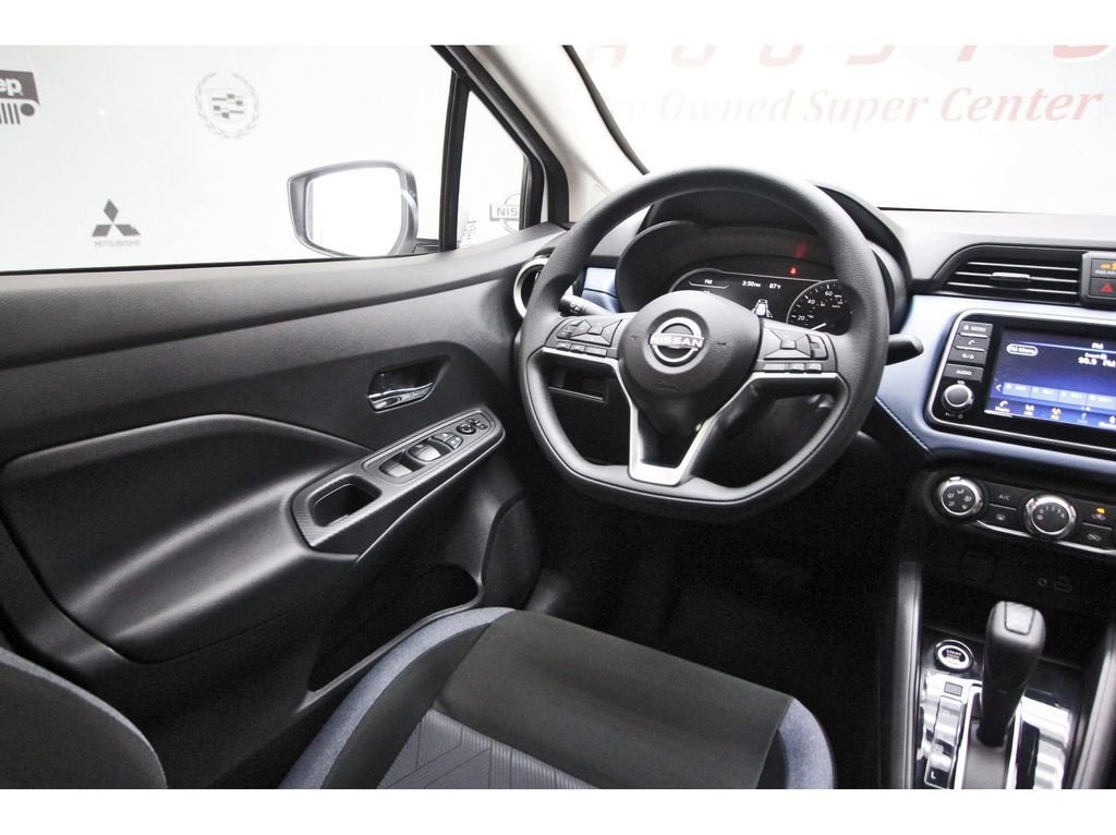 Used 2025 Nissan Versa SV w/ Trunk Package image 6