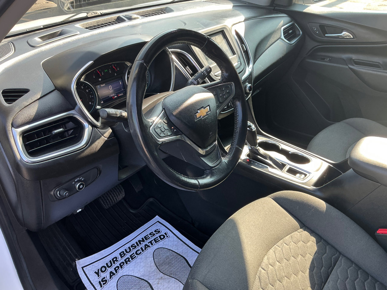 Used 2019 Chevrolet Equinox LT w/ Driver Convenience Package image 13