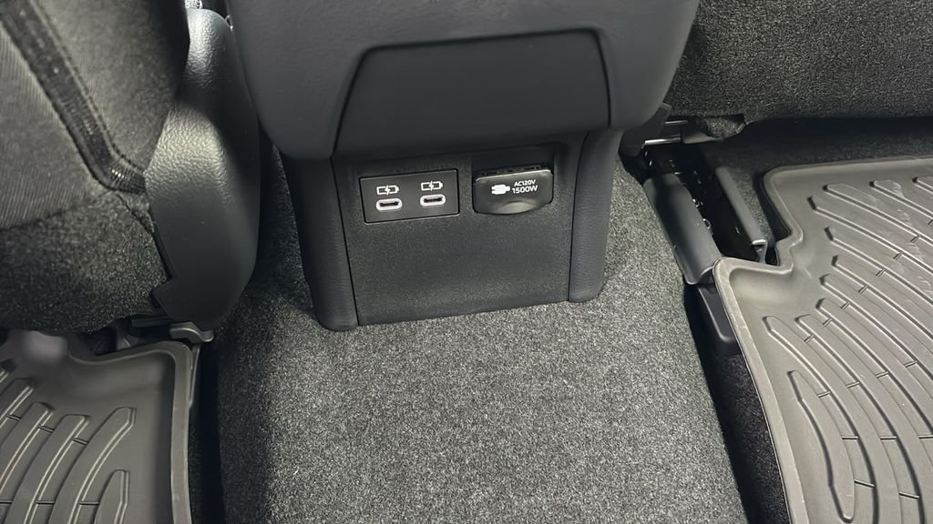 New 2026 Toyota Prius Plug-In Hybrid FWD image 9