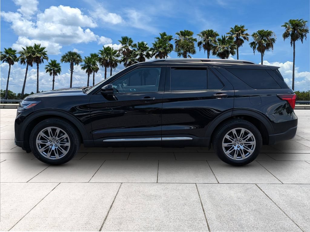 Used 2026 Ford Explorer Platinum RWD image 4