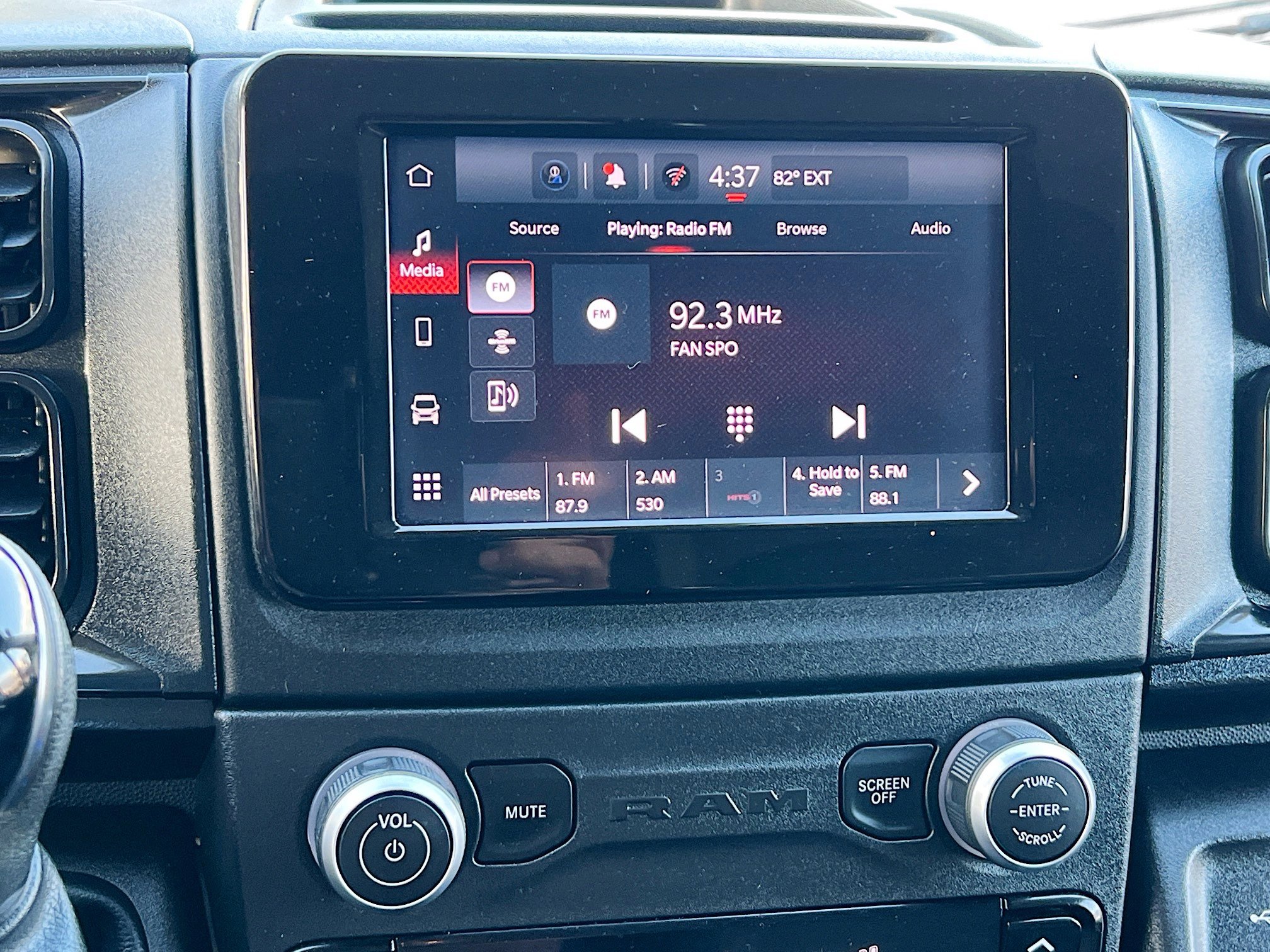 Used 2022 RAM ProMaster 2500 w/ Convenience Group image 27