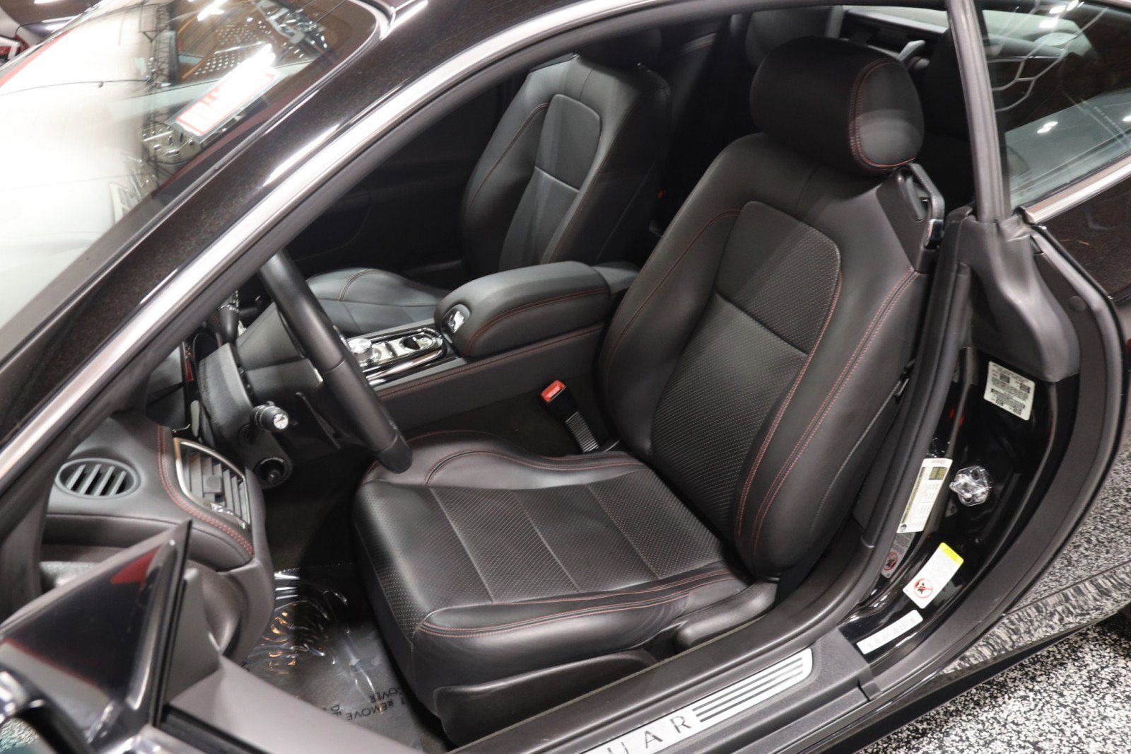 Used 2011 Jaguar XKR R image 37