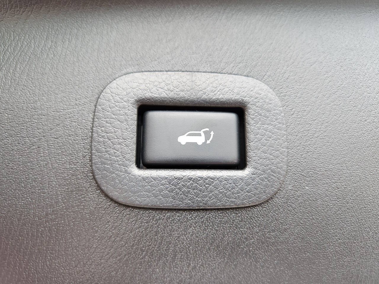 Used 2019 INFINITI QX80 Luxe w/ All-Season Package AWD/4WD image 32