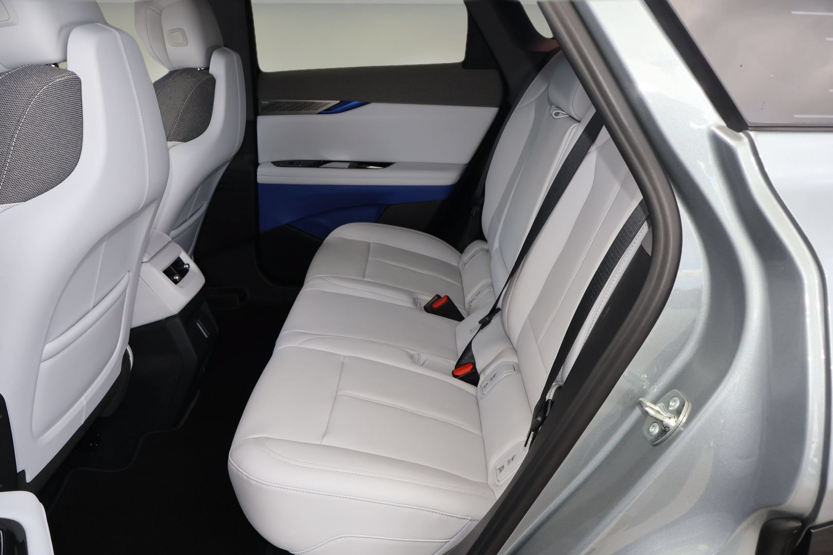 New 2026 Cadillac Optiq Luxury 1 RWD image 14
