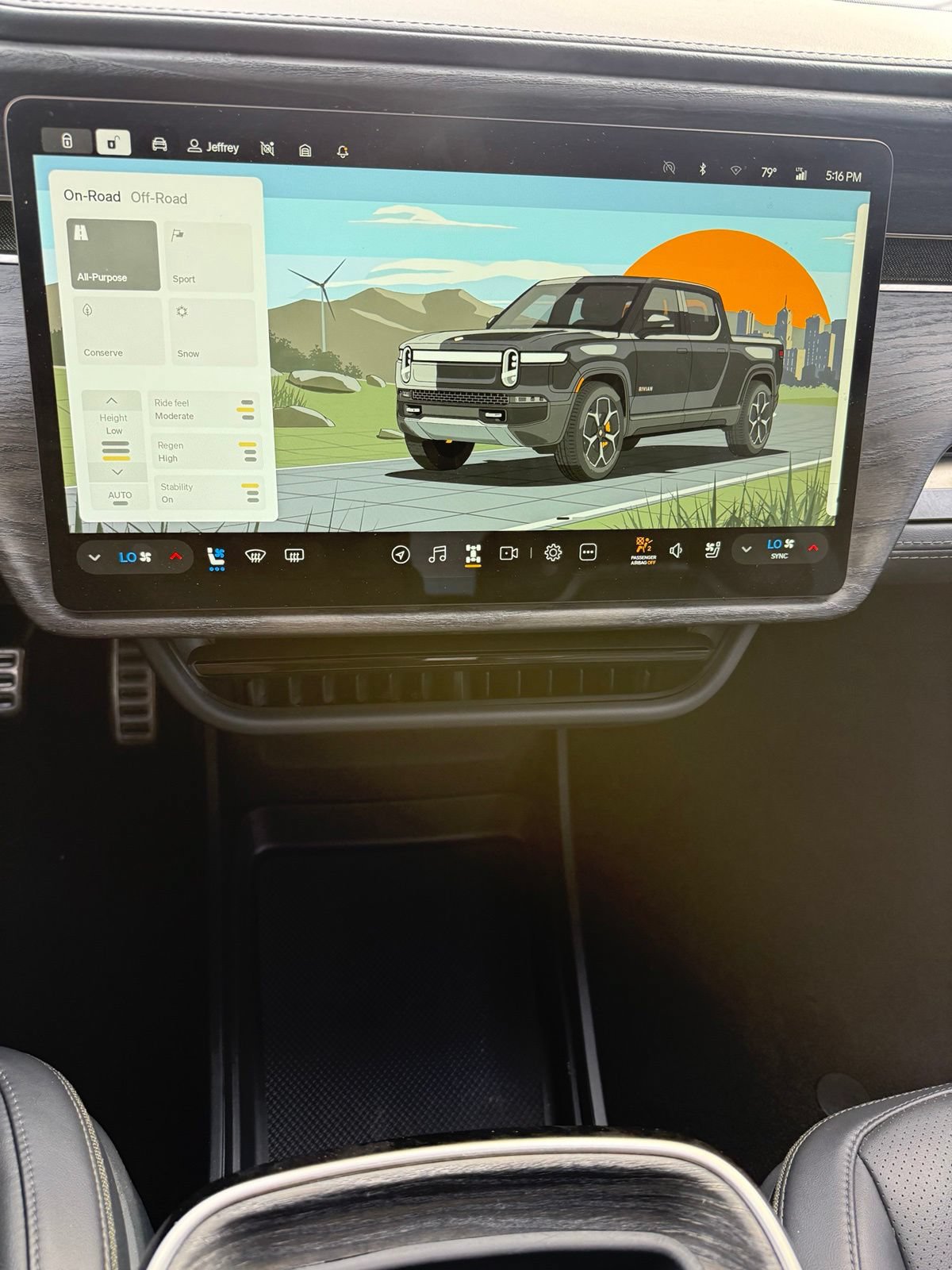 Used 2022 Rivian R1T Adventure AWD/4WD image 7