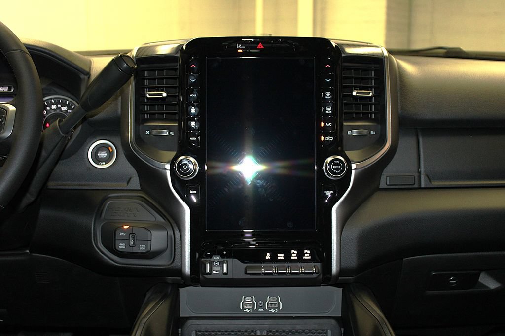New 2026 RAM 2500 Big Horn AWD/4WD image 15