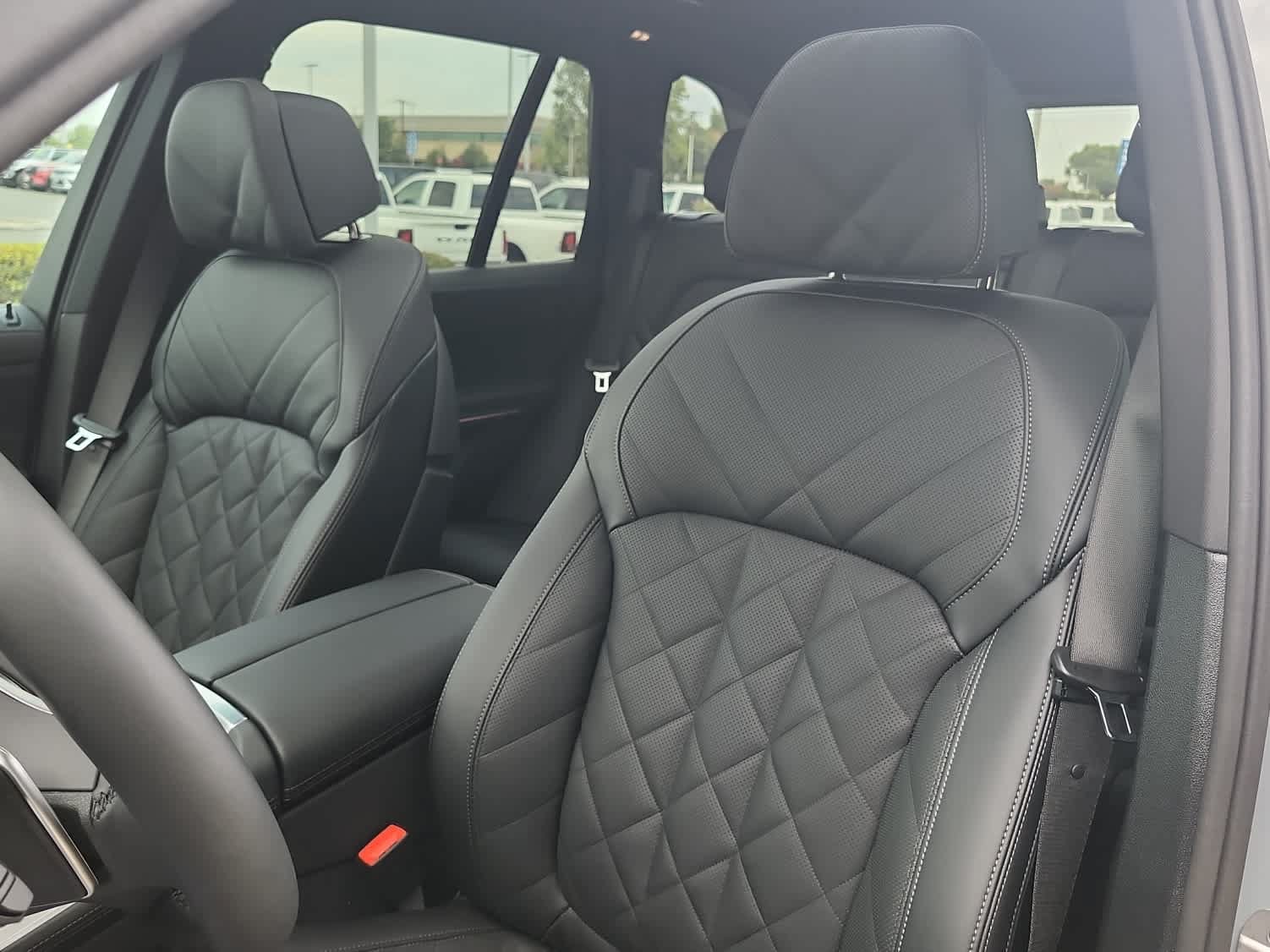 New 2026 BMW X5 xDrive40i w/ M Sport Package AWD/4WD image 16