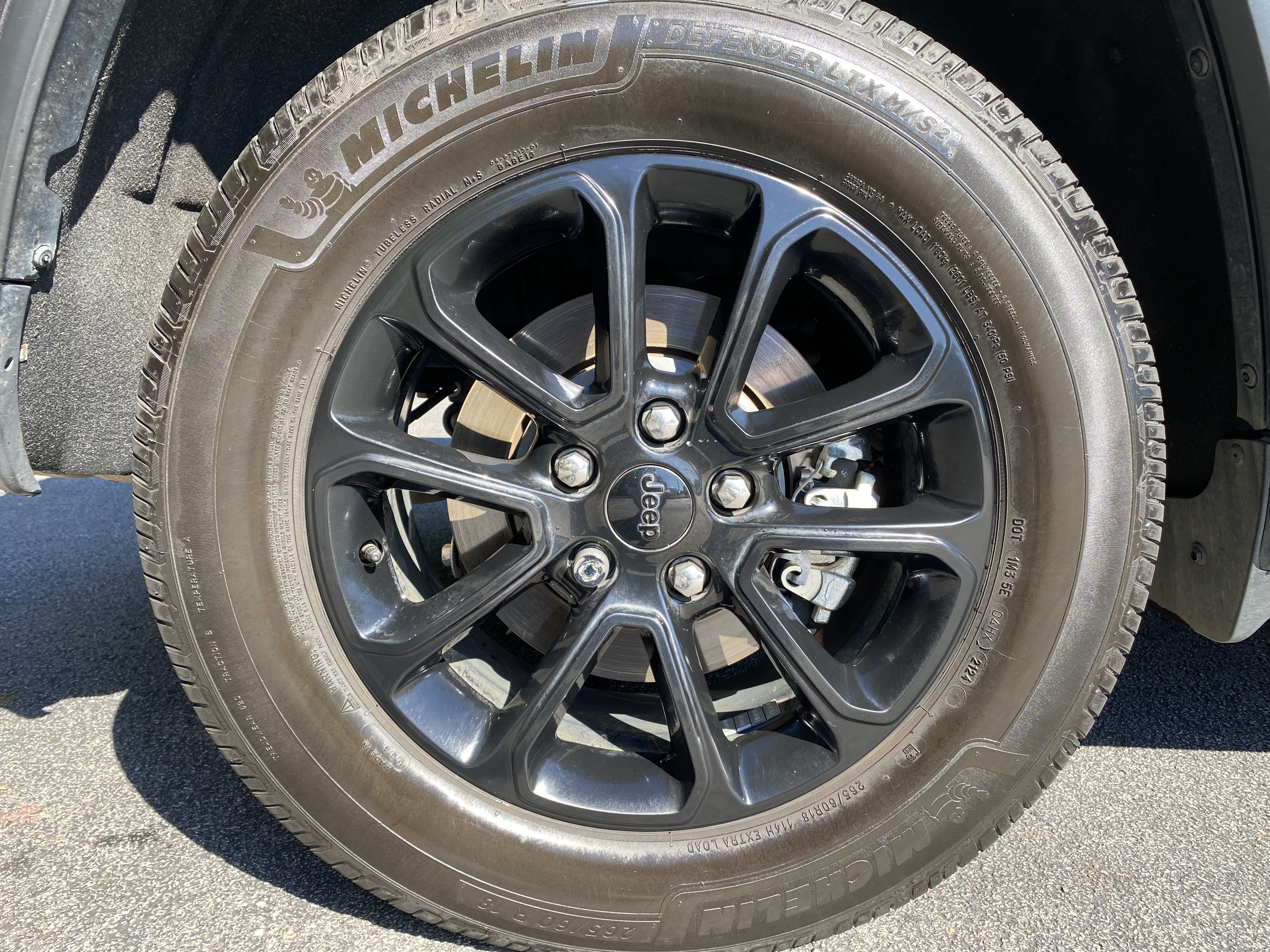 Used 2021 Jeep Grand Cherokee Laredo AWD/4WD image 40