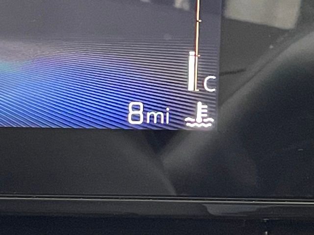 New 2026 Chevrolet Trax RS w/ Sunroof Package image 2