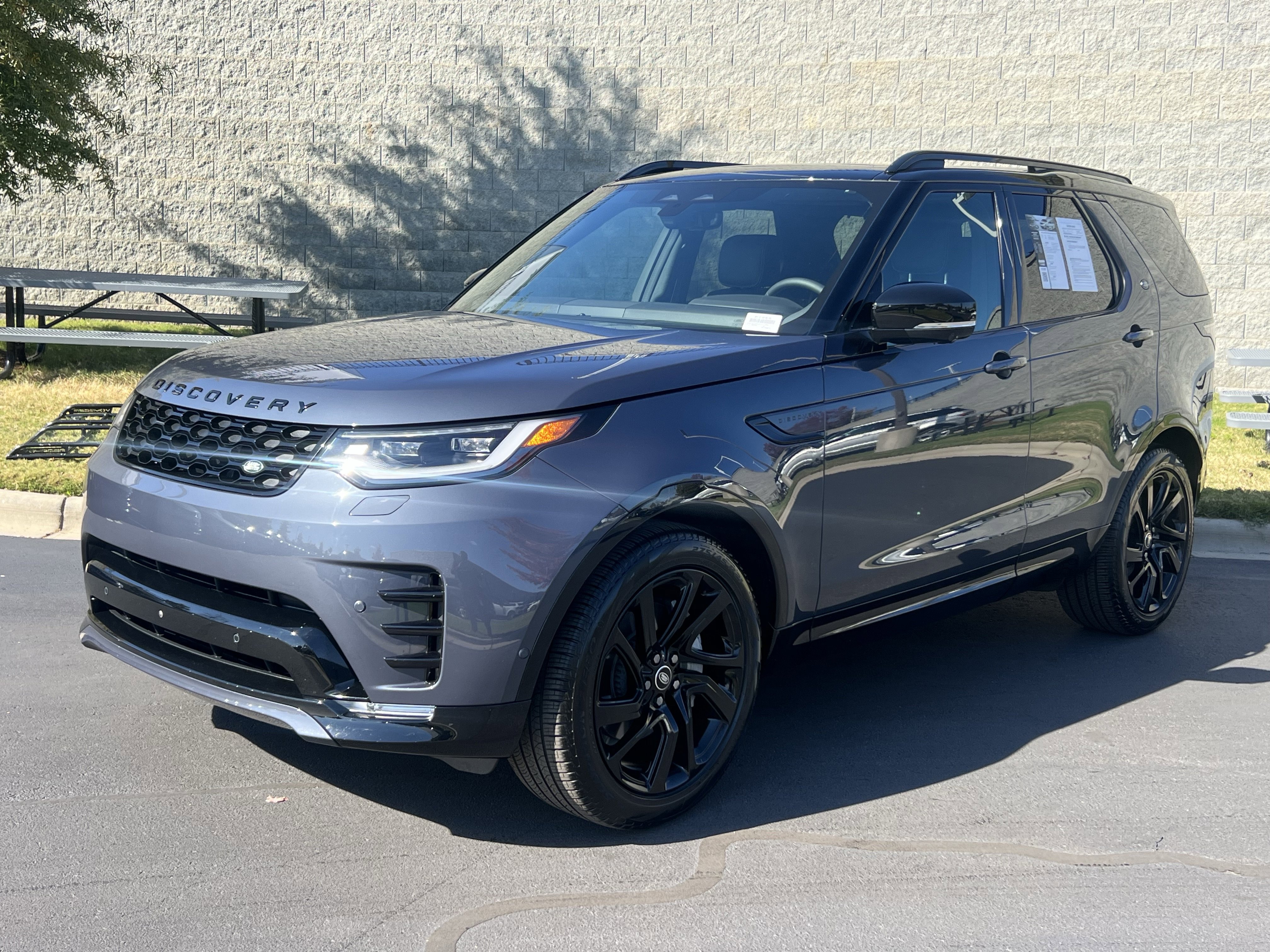 Used 2025 Land Rover Discovery Dynamic SE
