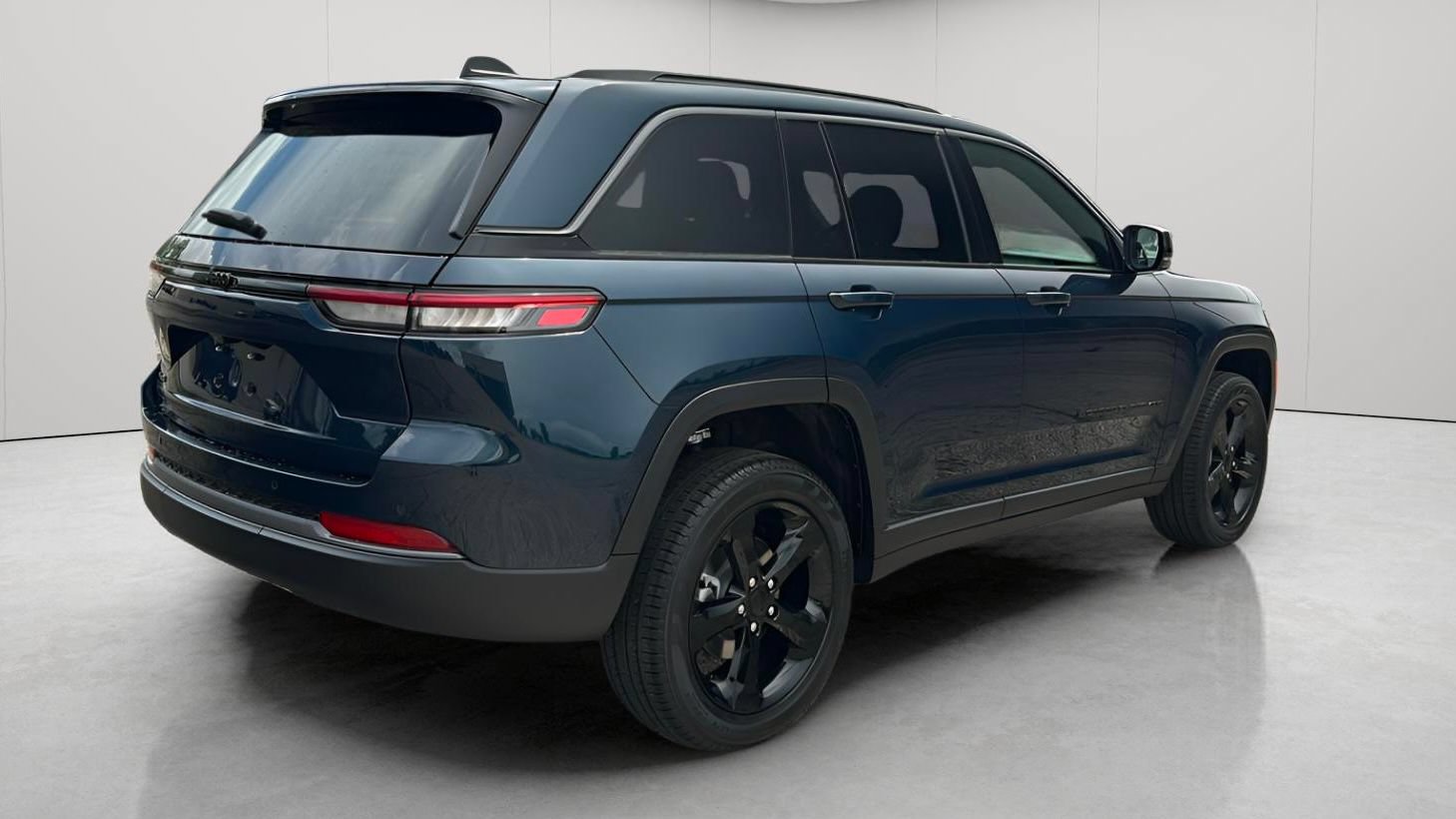 New 2026 Jeep Grand Cherokee Limited w/ Limited Altitude Package AWD/4WD image 4