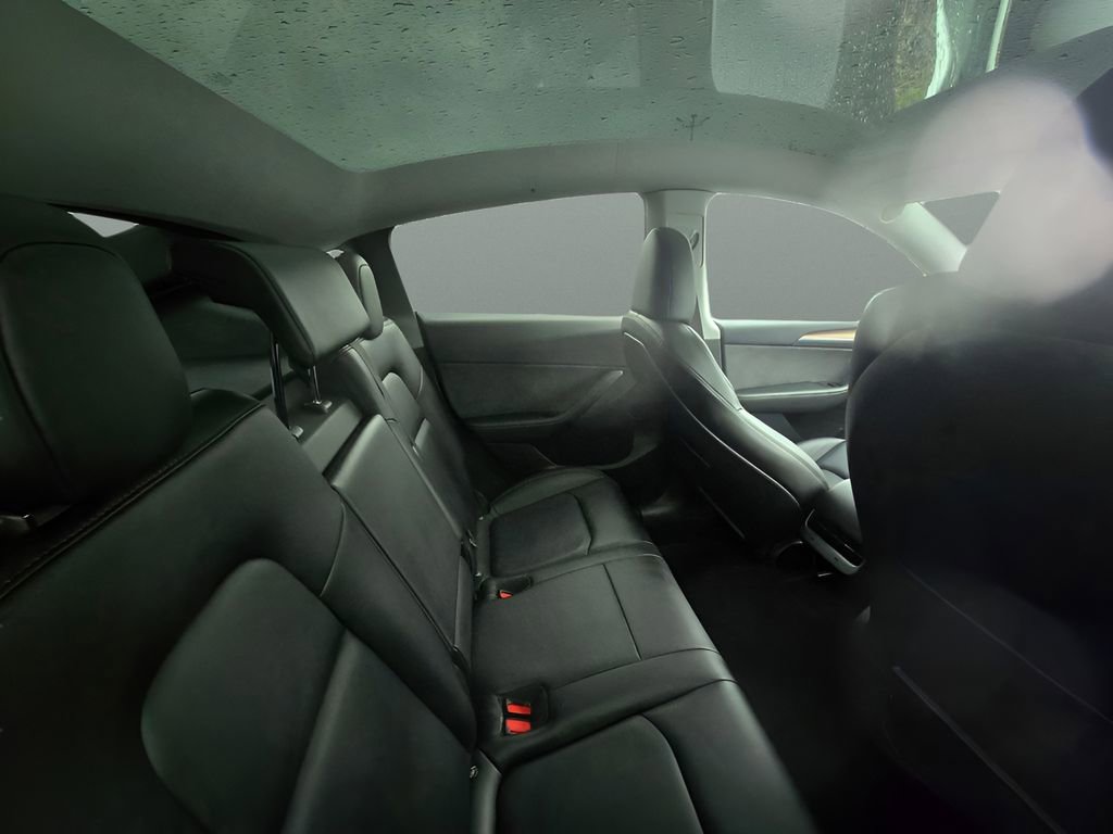 Used 2023 Tesla Model Y Long Range image 11