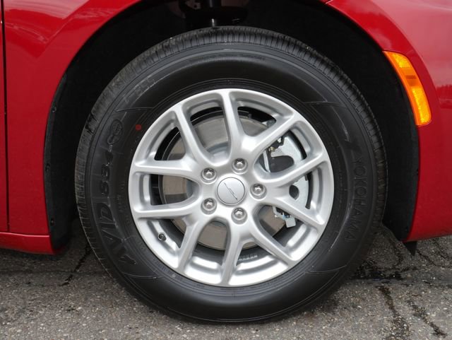 New 2027 Chrysler Pacifica Select FWD image 13