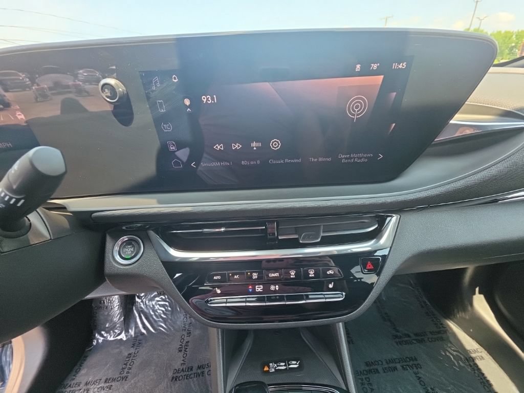 Certified 2025 Buick Envista Avenir FWD image 26