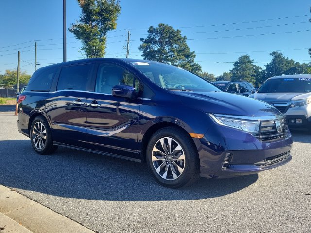 Certified 2024 Honda Odyssey EX-L image 3