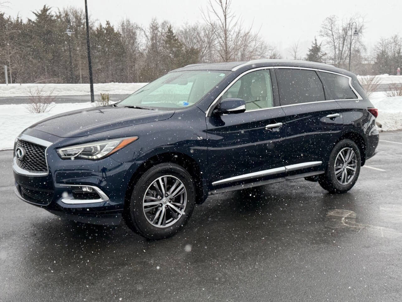 Used 2019 INFINITI QX60 Luxe w/ Essential Package image 8