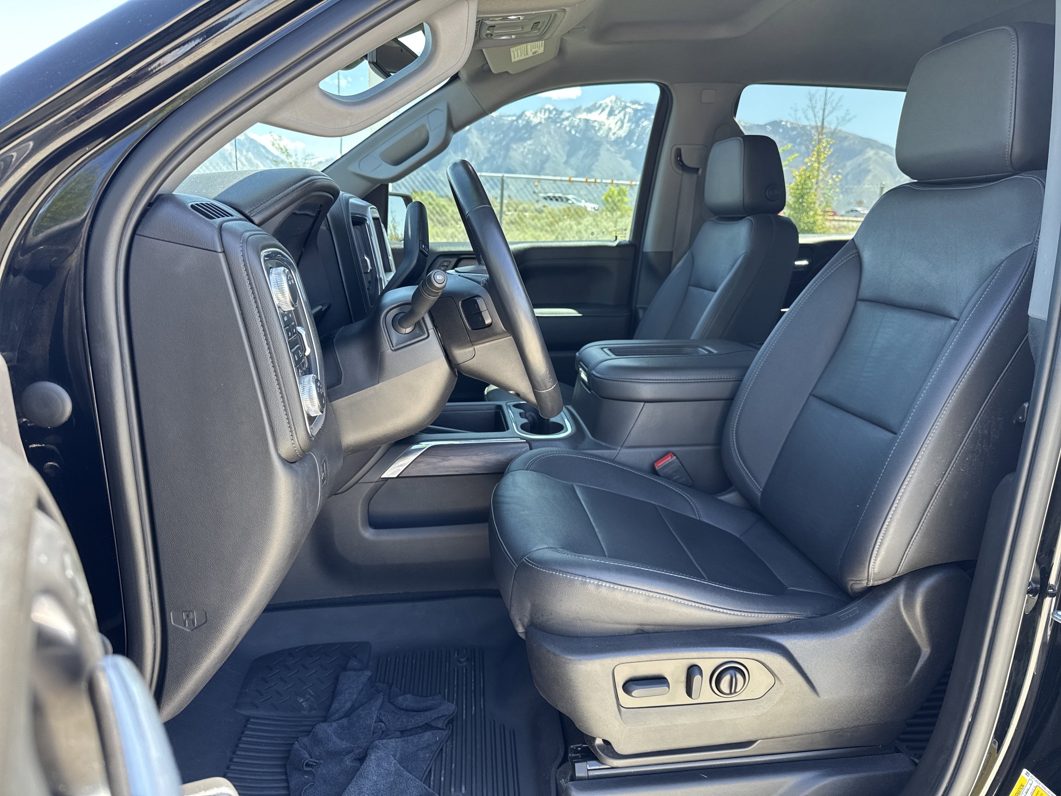 Used 2022 GMC Sierra 1500 SLT AWD/4WD image 18