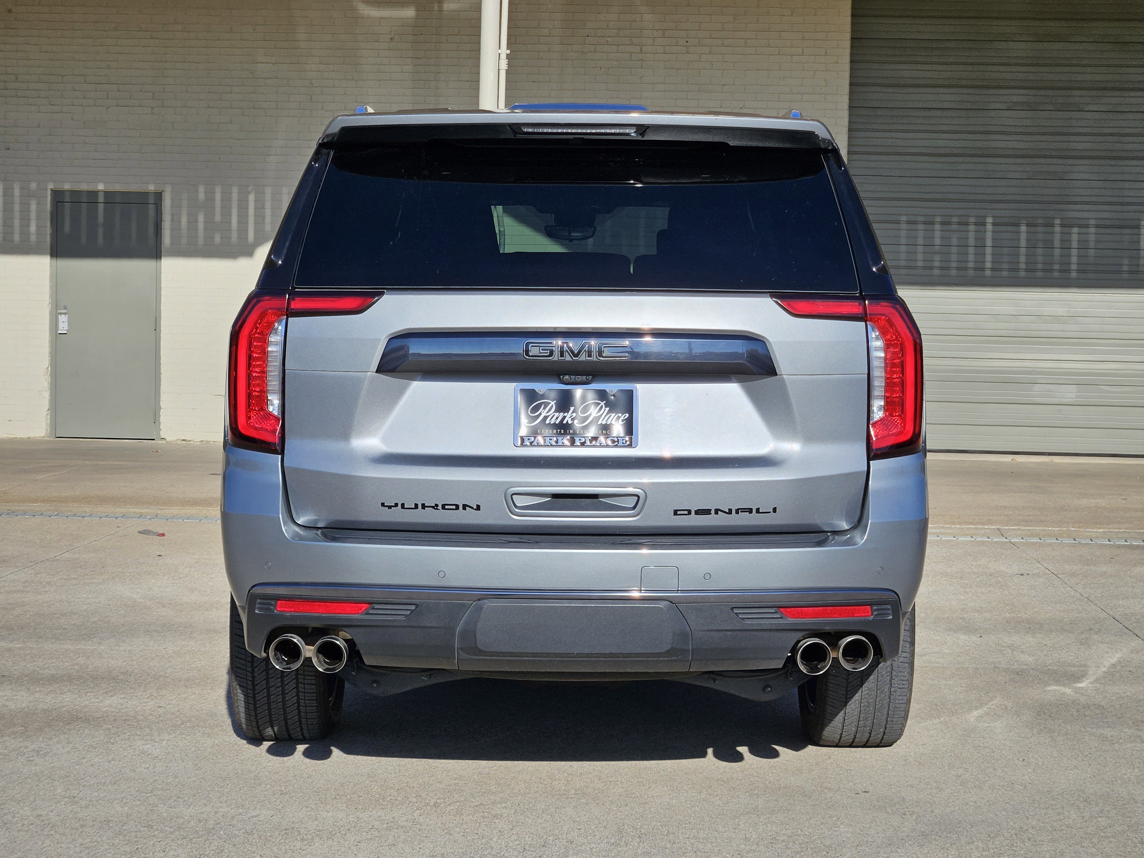 Used 2023 GMC Yukon XL Denali Ultimate image 8