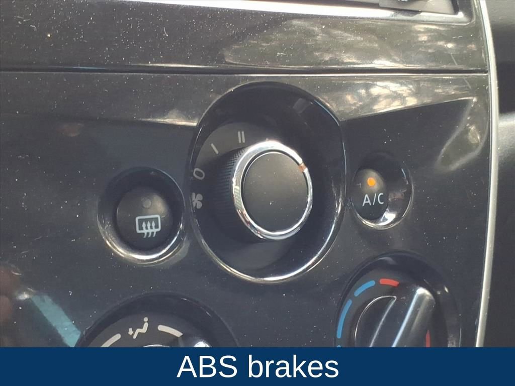 Used 2016 Nissan Versa Note SV image 6