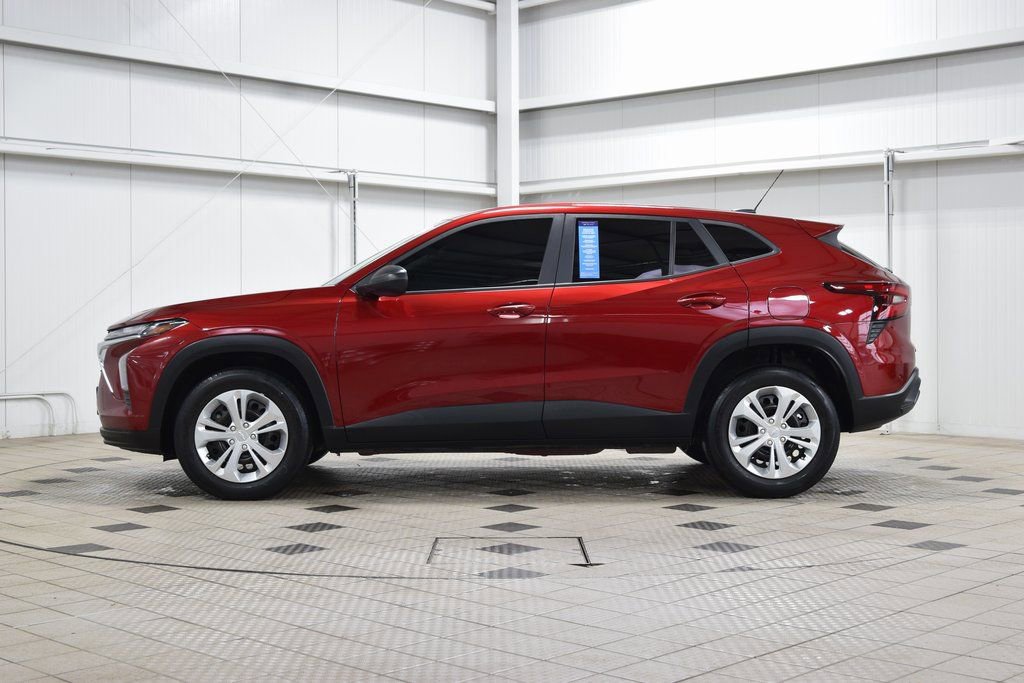 Certified 2024 Chevrolet Trax LS w/ Driver Confidence Package image 4