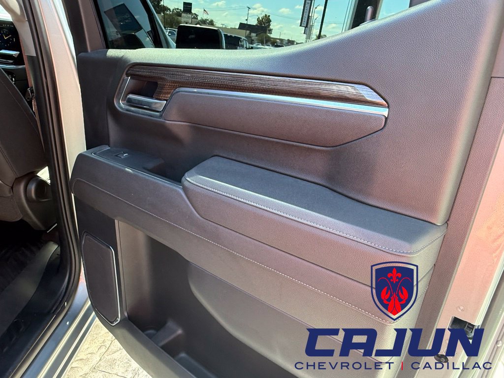 Used 2025 Chevrolet Silverado 1500 LT RWD image 34