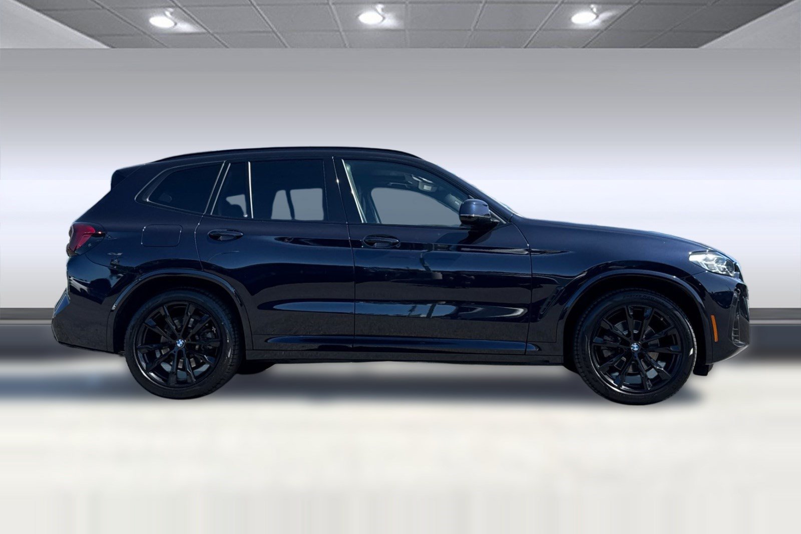 Certified 2024 BMW X3 xDrive30i w/ Premium Package AWD/4WD image 7