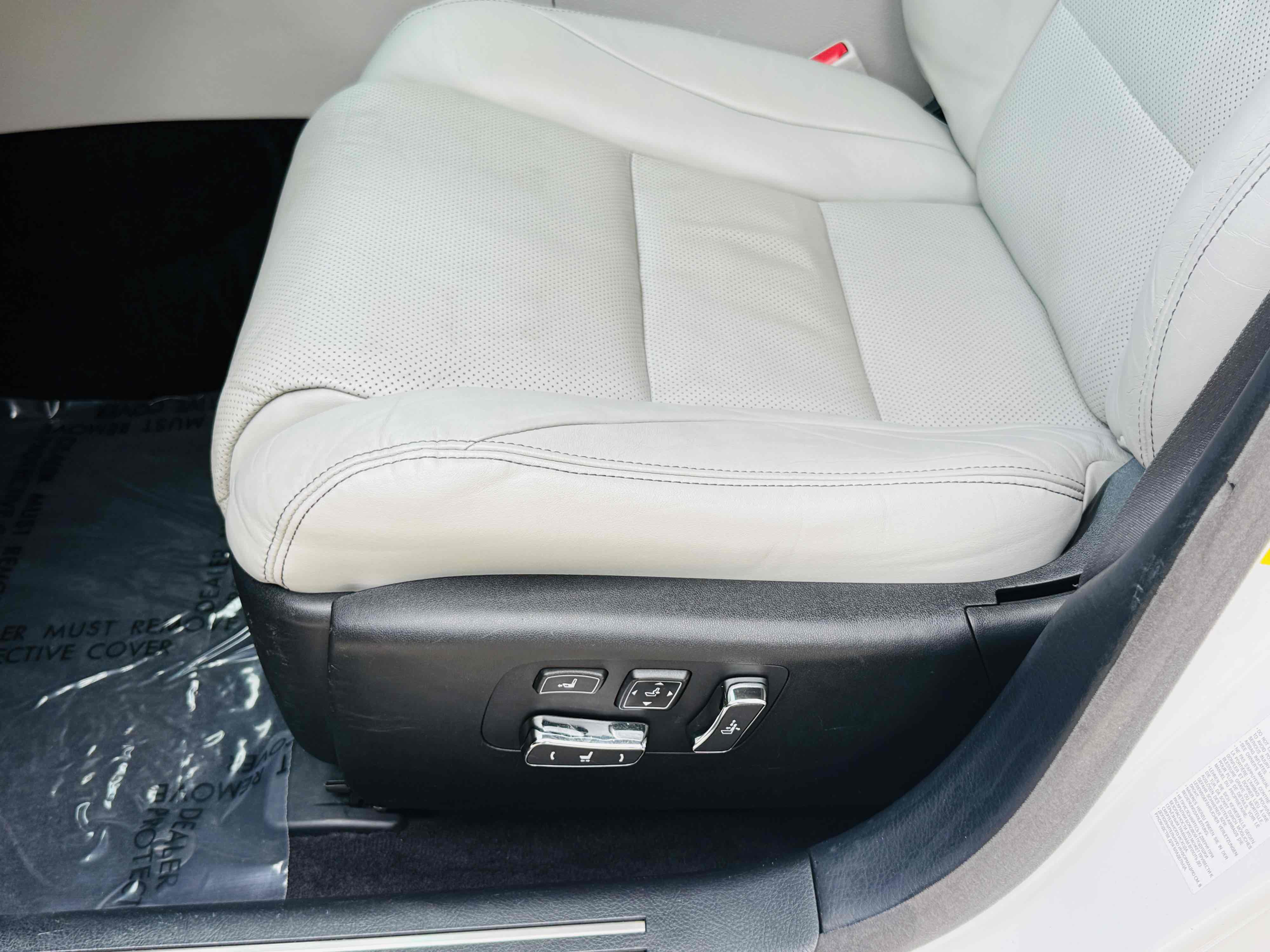 Used 2013 Lexus LS 460 L w/ All-Weather Pkg image 18